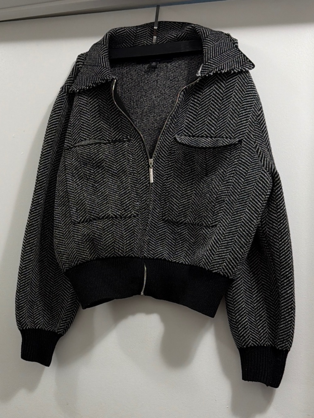 Black and white pattern jacket